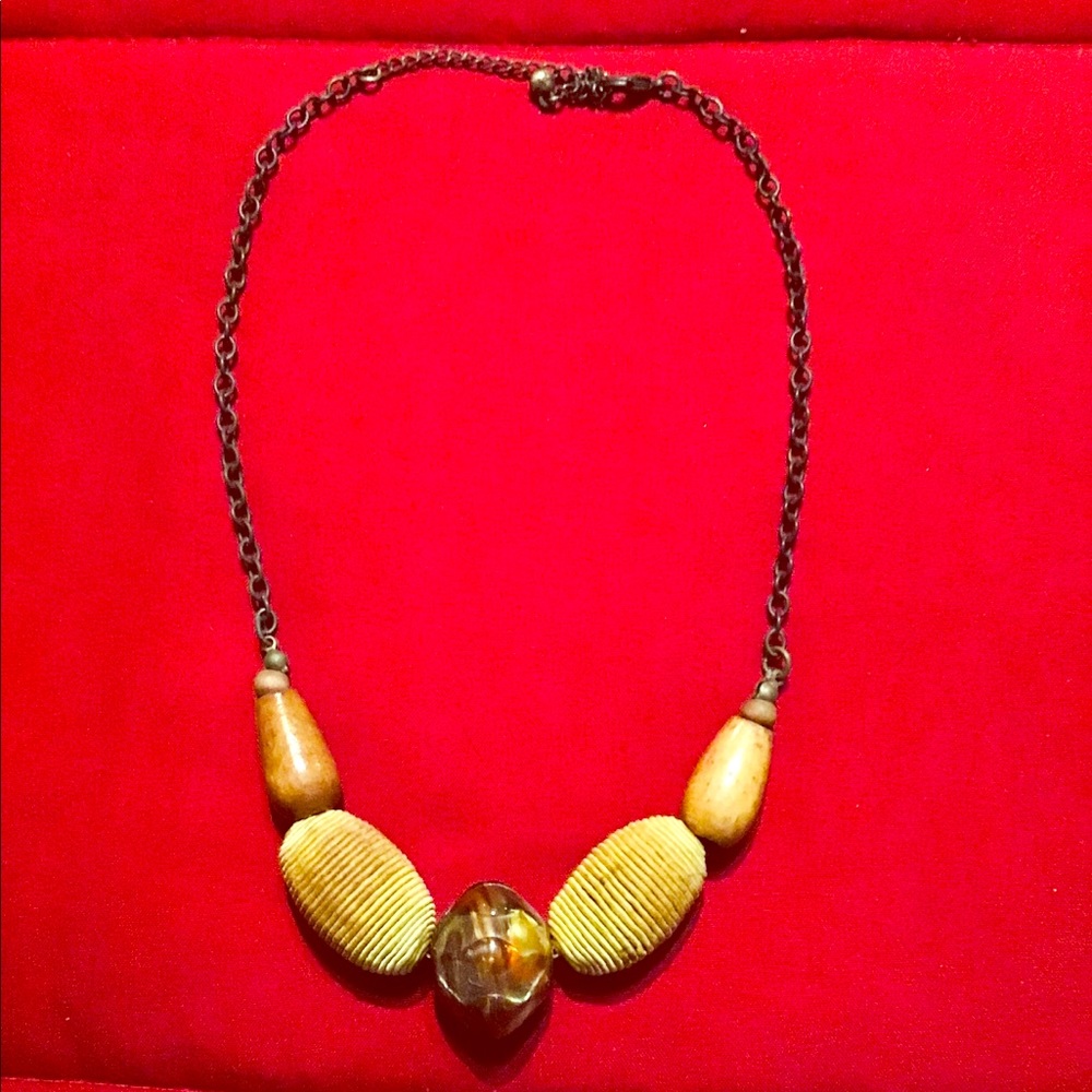 🌸 $9 or 2/$15 🌸 Afrocentric Wood Necklace